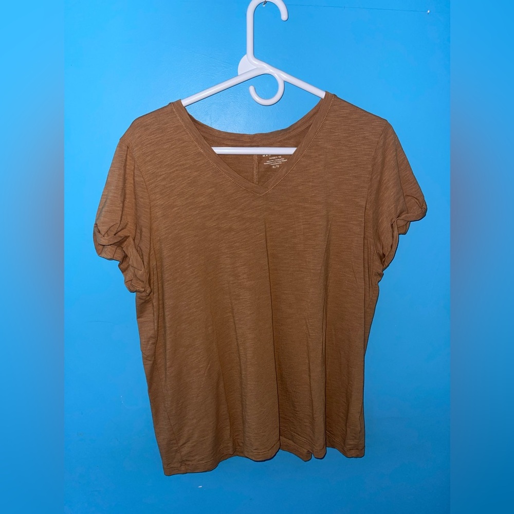 Max studio mustard yellow T-shirt